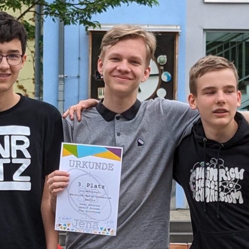 Mannschaft beim Mannschaftswettbewerb Physik- Oskar, Rudolf und Finn